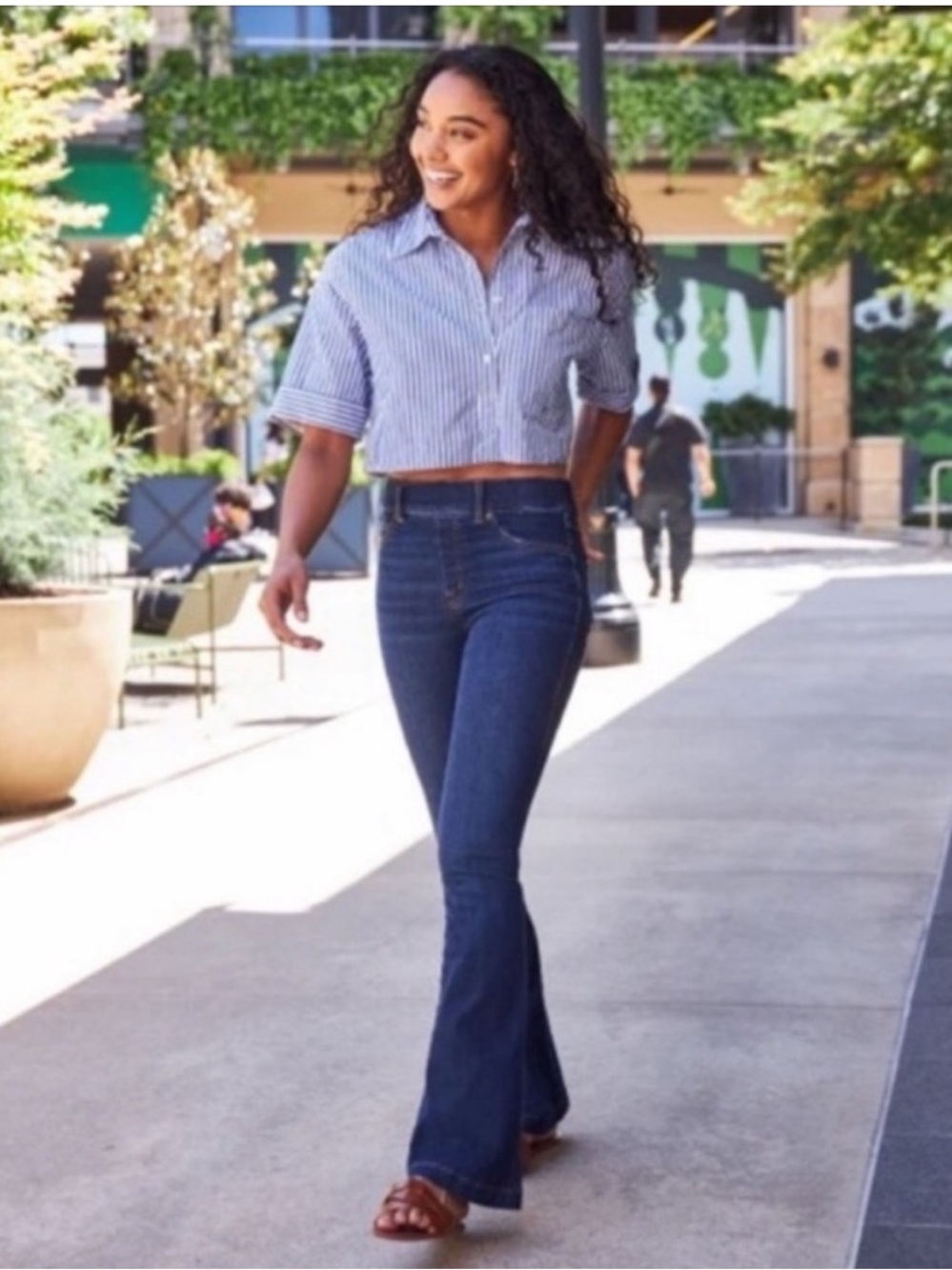 Spanx Flare Jeans Size Small Petite Midnight Shade Blue Denim Style No. 20327Q